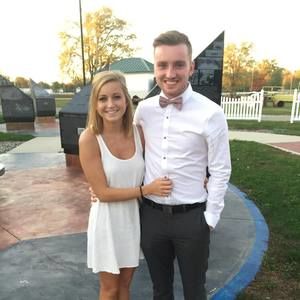 Meet your Posher, Ellis